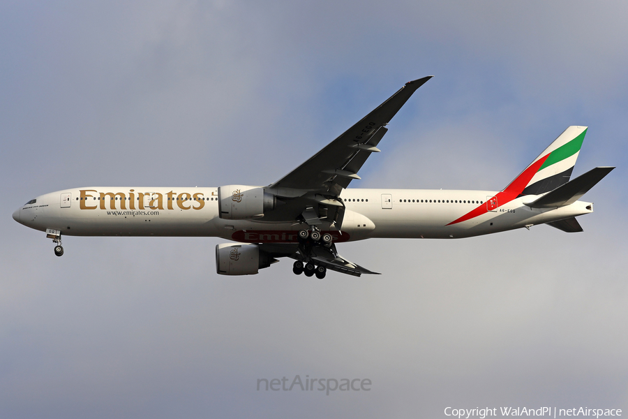 Emirates Boeing 777-31H(ER) (A6-EGQ) | Photo 489620