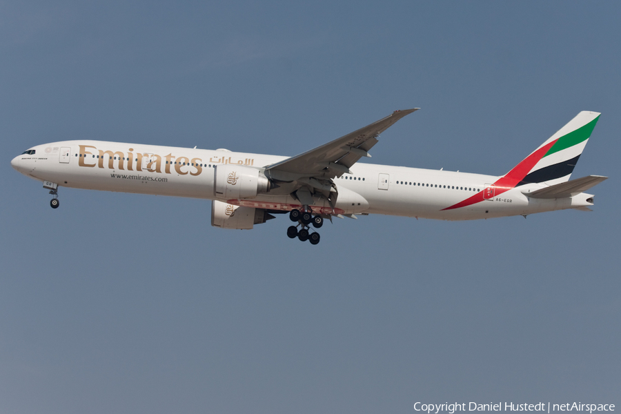 Emirates Boeing 777-31H(ER) (A6-EGR) | Photo 415604