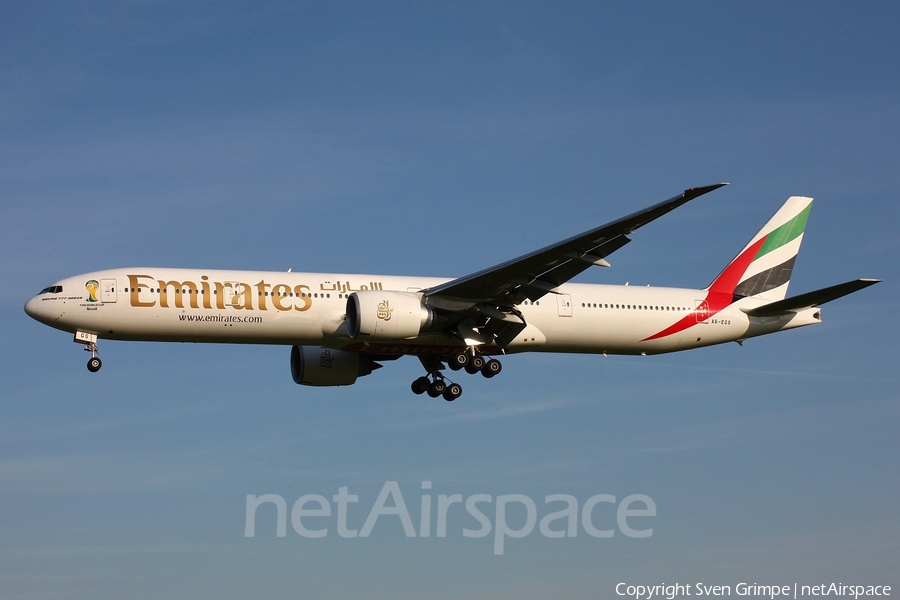 Emirates Boeing 777-31H(ER) (A6-EGS) | Photo 52645