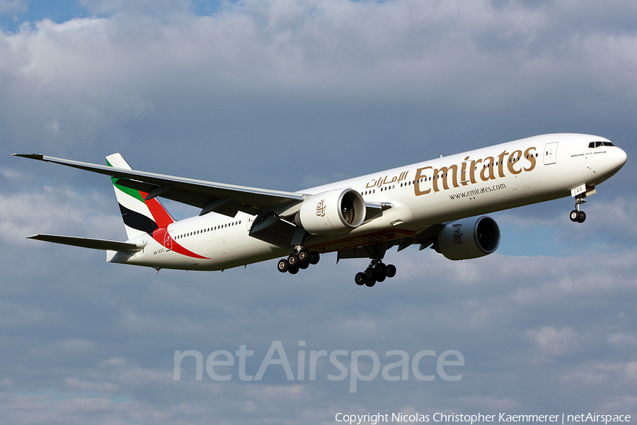 Emirates Boeing 777-31H(ER) (A6-EGS) | Photo 6701