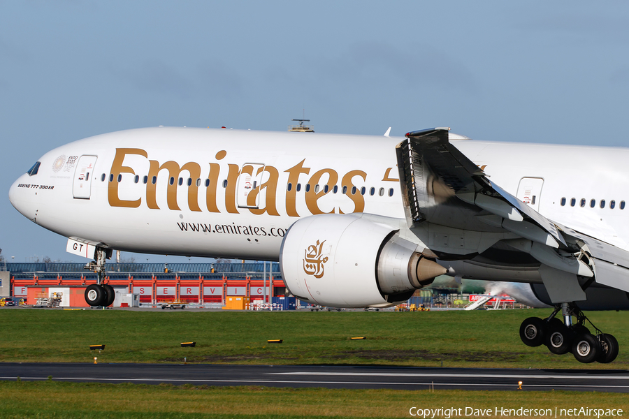 Emirates Boeing 777-31H(ER) (A6-EGT) | Photo 198534