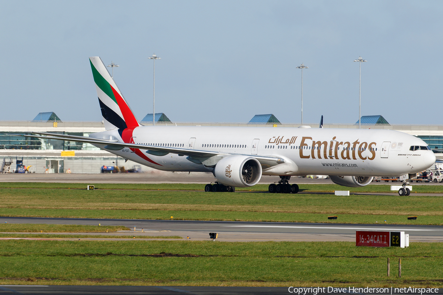 Emirates Boeing 777-31H(ER) (A6-EGT) | Photo 205986