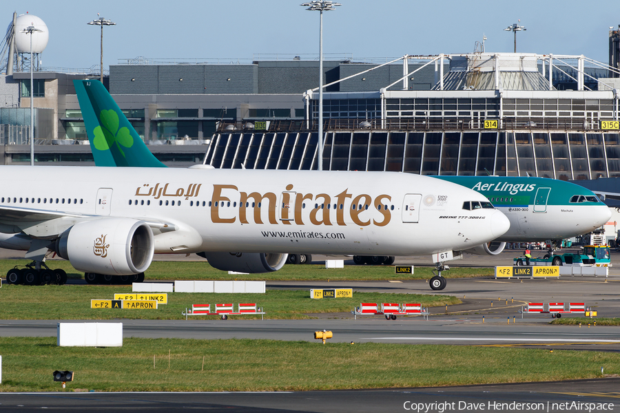 Emirates Boeing 777-31H(ER) (A6-EGT) | Photo 205987