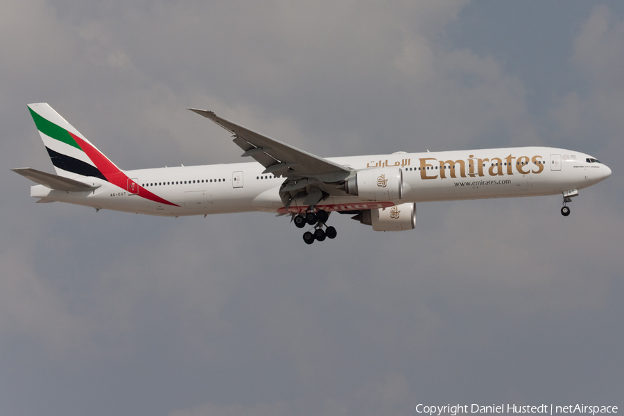 Emirates Boeing 777-31H(ER) (A6-EGT) | Photo 418098