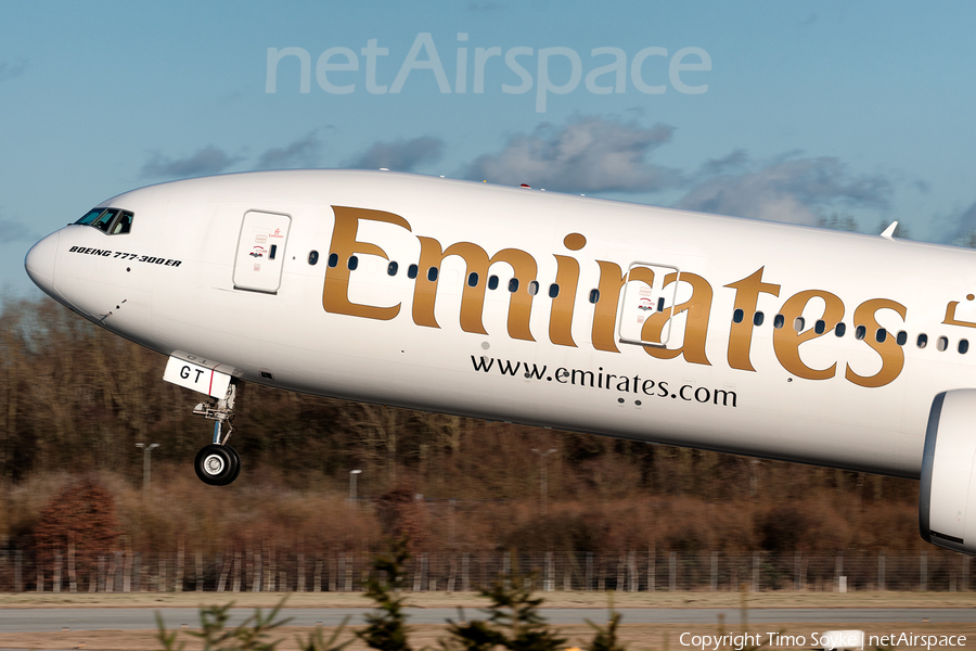 Emirates Boeing 777-31H(ER) (A6-EGT) | Photo 29344