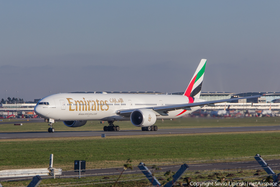 Emirates Boeing 777-31H(ER) (A6-EGT) | Photo 99425