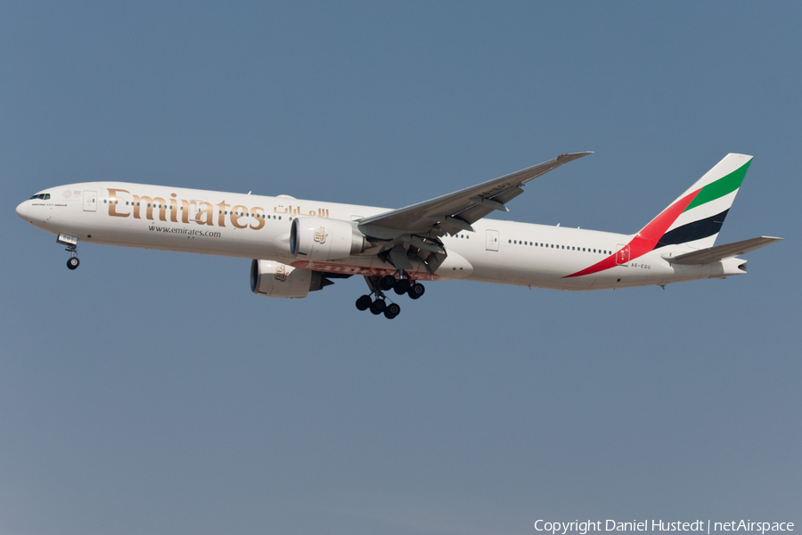 Emirates Boeing 777-31H(ER) (A6-EGU) | Photo 416032