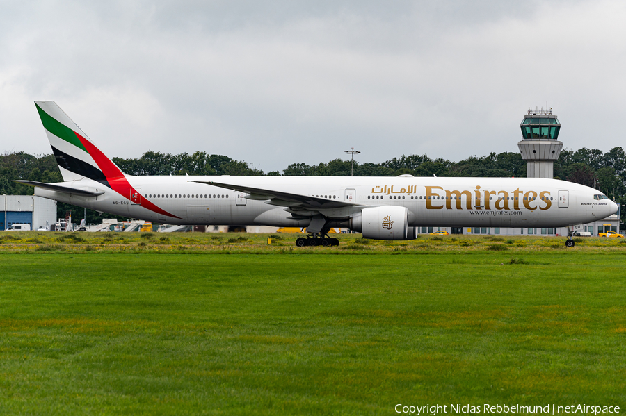 Emirates Boeing 777-31H(ER) (A6-EGU) | Photo 467965