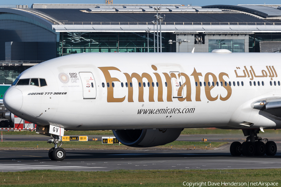 Emirates Boeing 777-31H(ER) (A6-EGV) | Photo 298754