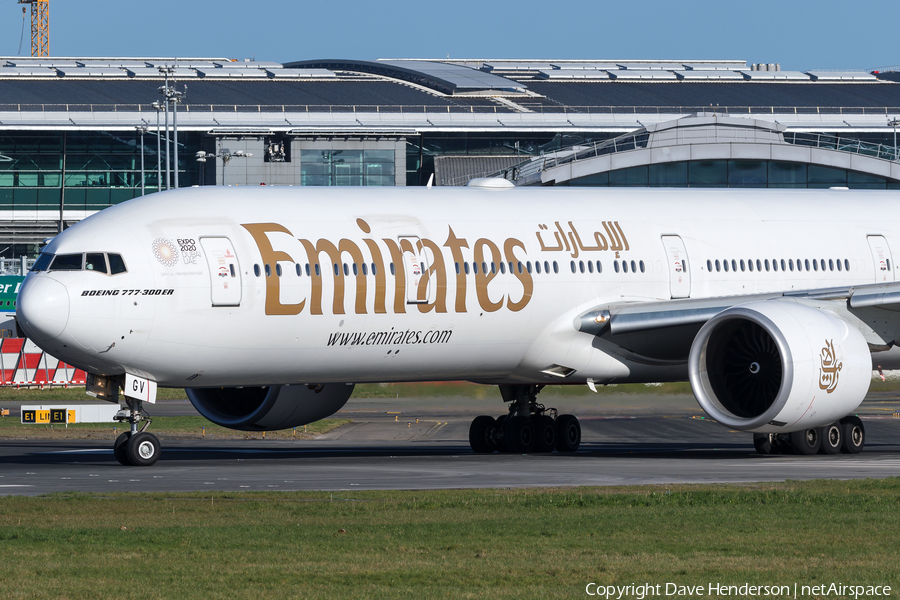 Emirates Boeing 777-31H(ER) (A6-EGV) | Photo 298755