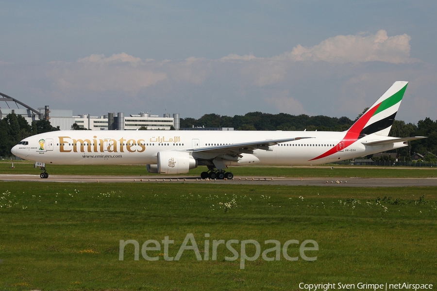 Emirates Boeing 777-31H(ER) (A6-EGV) | Photo 53027