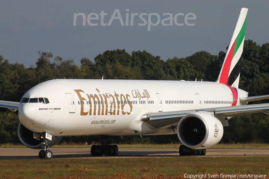 Emirates Boeing 777-31H(ER) (A6-EGV) | Photo 66086