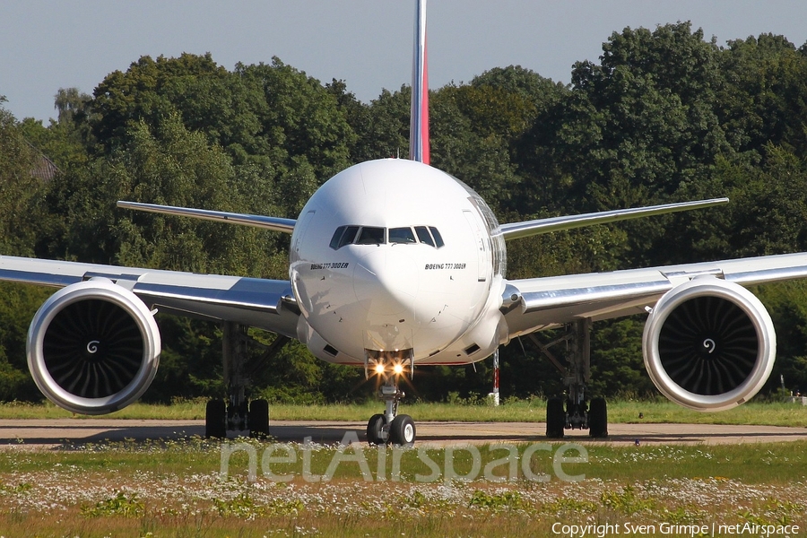 Emirates Boeing 777-31H(ER) (A6-EGV) | Photo 67632