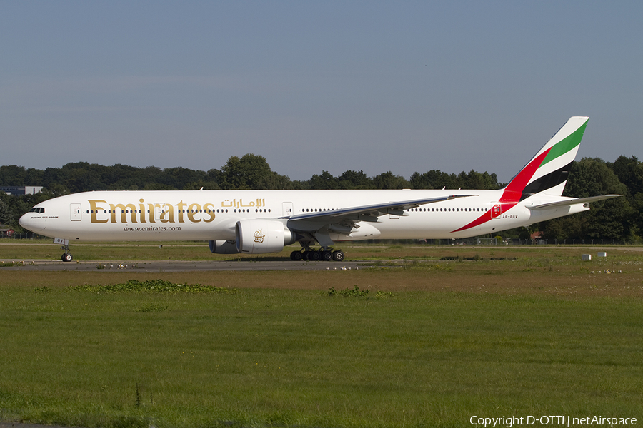 Emirates Boeing 777-31H(ER) (A6-EGV) | Photo 389312