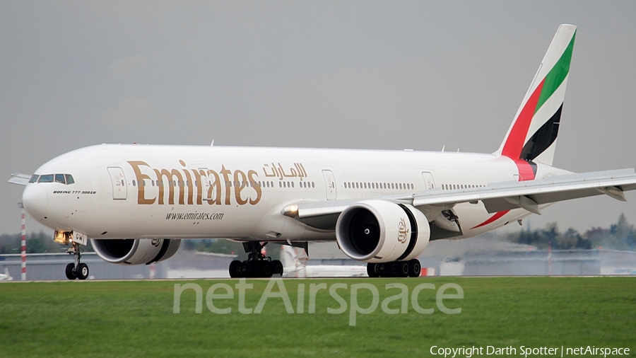 Emirates Boeing 777-31H(ER) (A6-EGW) | Photo 209144