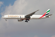 Emirates Boeing 777-31H(ER) (A6-EGW) at  Dubai - International, United Arab Emirates