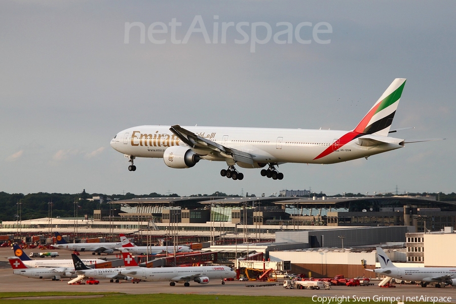 Emirates Boeing 777-31H(ER) (A6-EGW) | Photo 30416