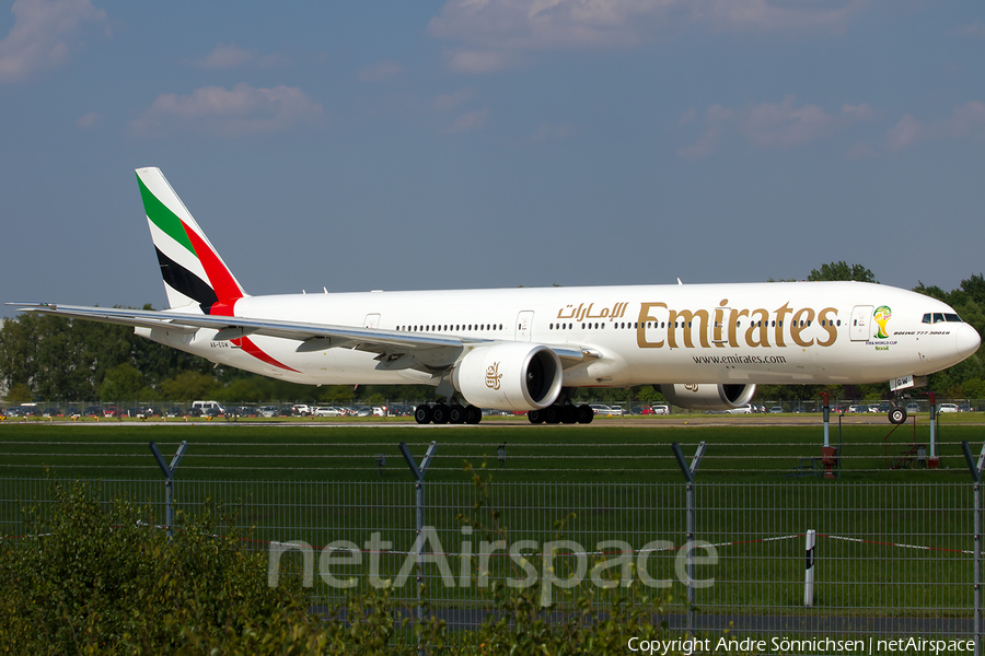 Emirates Boeing 777-31H(ER) (A6-EGW) | Photo 52848