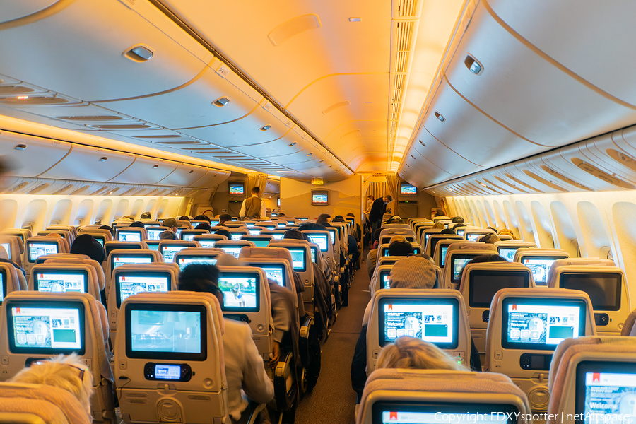 Emirates Boeing 777-31H(ER) (A6-EGW) | Photo 498117