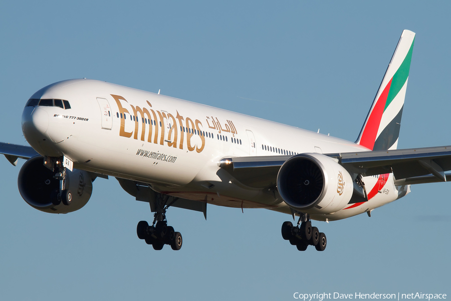 Emirates Boeing 777-31H(ER) (A6-EGX) | Photo 16912