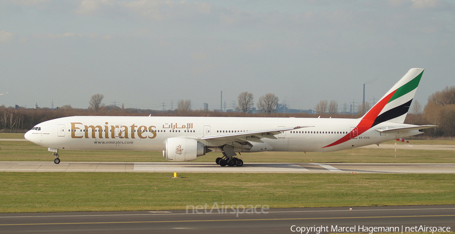 Emirates Boeing 777-31H(ER) (A6-EGX) | Photo 103679