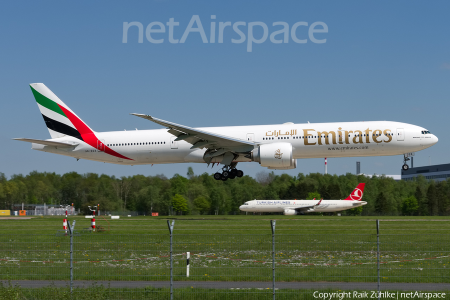 Emirates Boeing 777-31H(ER) (A6-EGX) | Photo 107772
