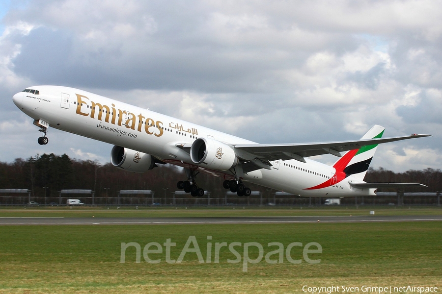 Emirates Boeing 777-31H(ER) (A6-EGX) | Photo 136688