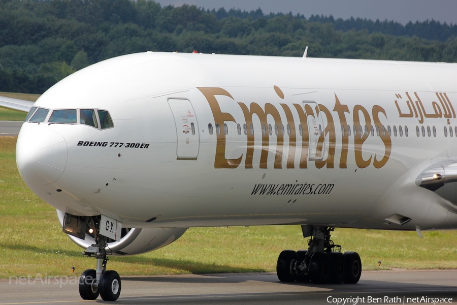 Emirates Boeing 777-31H(ER) (A6-EGX) | Photo 30453