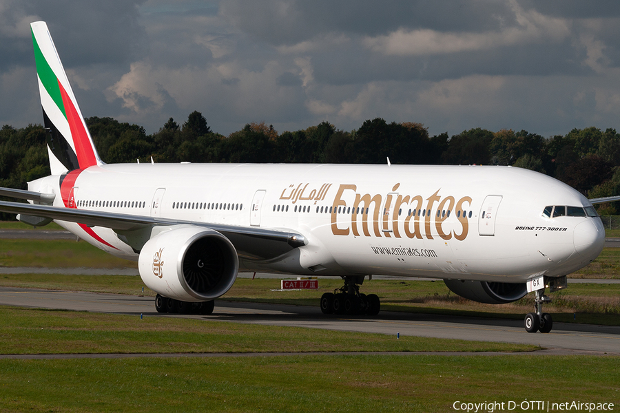 Emirates Boeing 777-31H(ER) (A6-EGX) | Photo 394906