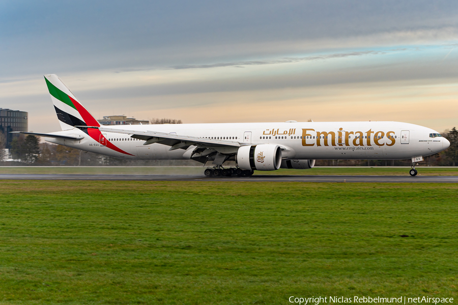 Emirates Boeing 777-31H(ER) (A6-EGX) | Photo 537471