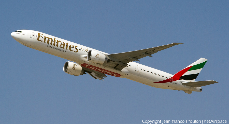 Emirates Boeing 777-31H(ER) (A6-EGY) | Photo 54574