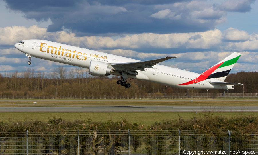 Emirates Boeing 777-31H(ER) (A6-EGY) | Photo 204712