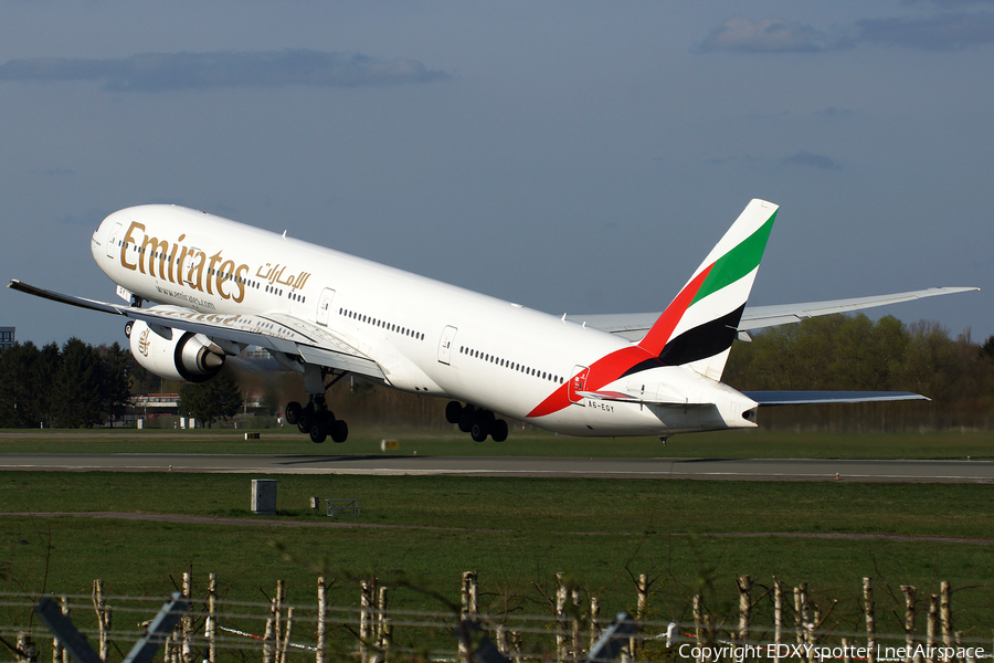 Emirates Boeing 777-31H(ER) (A6-EGY) | Photo 275685
