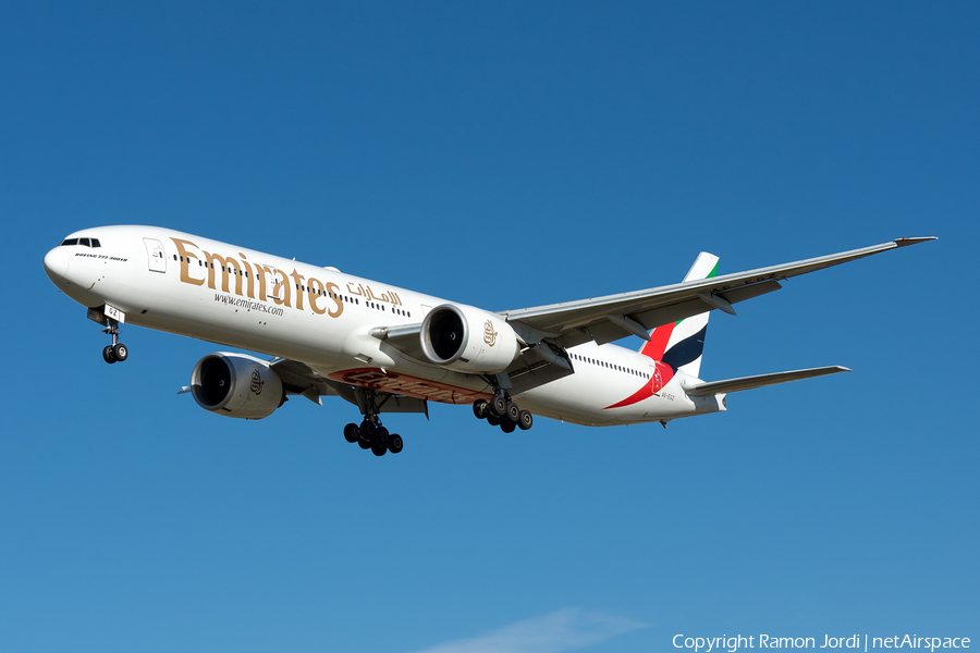 Emirates Boeing 777-31H(ER) (A6-EGZ) | Photo 500449