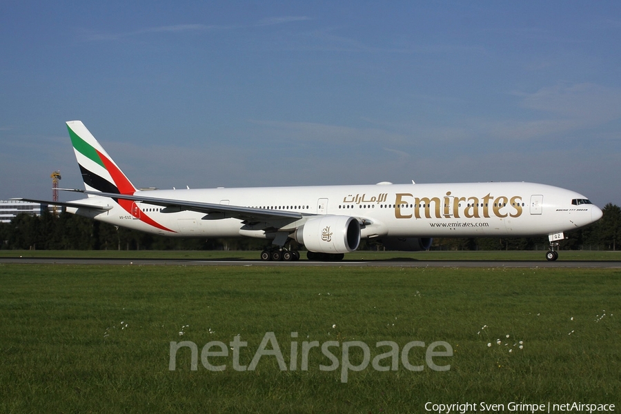 Emirates Boeing 777-31H(ER) (A6-EGZ) | Photo 125527