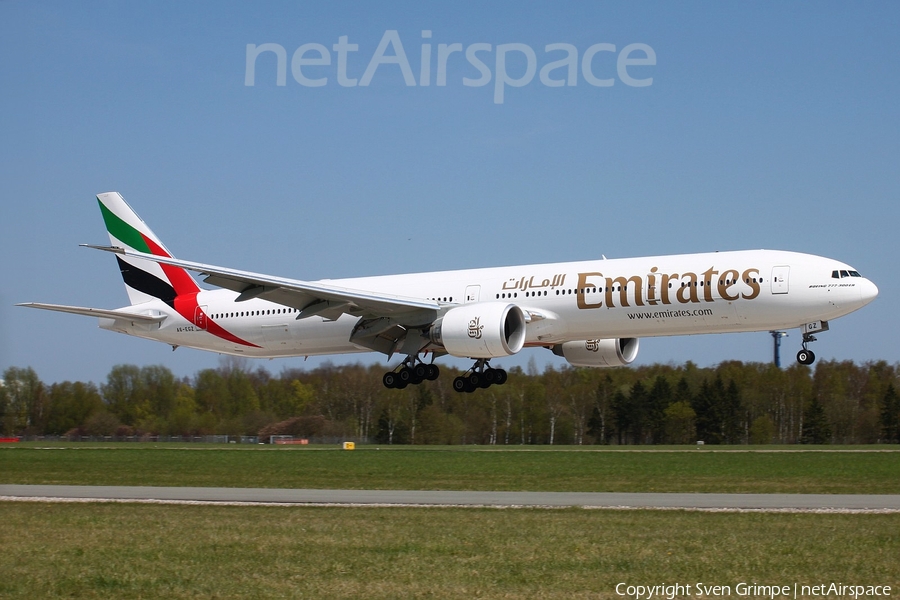 Emirates Boeing 777-31H(ER) (A6-EGZ) | Photo 25788