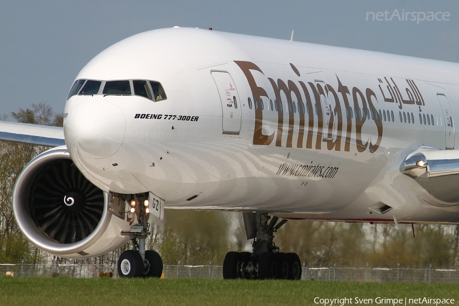 Emirates Boeing 777-31H(ER) (A6-EGZ) | Photo 25791