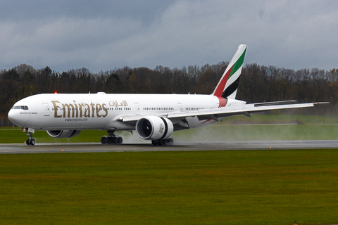 Emirates Boeing 777-31H(ER) (A6-EGZ) at  Hamburg - Fuhlsbuettel (Helmut Schmidt), Germany