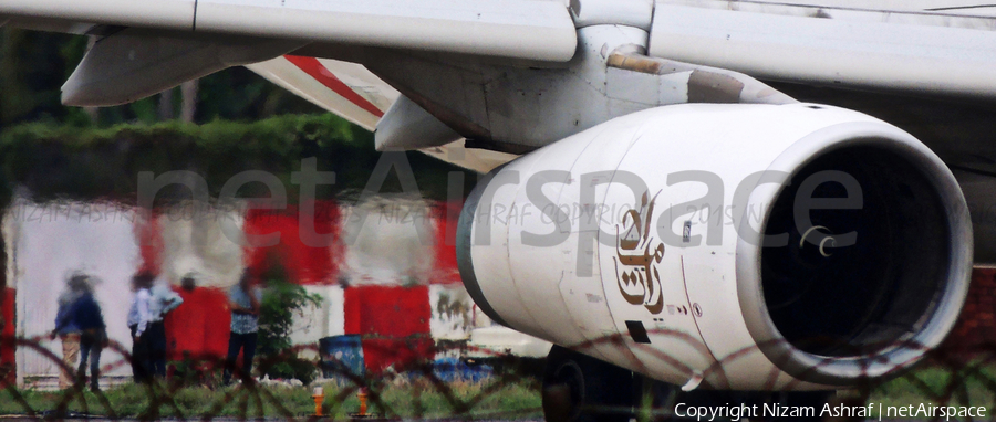 Emirates Airbus A330-243 (A6-EKQ) | Photo 80770