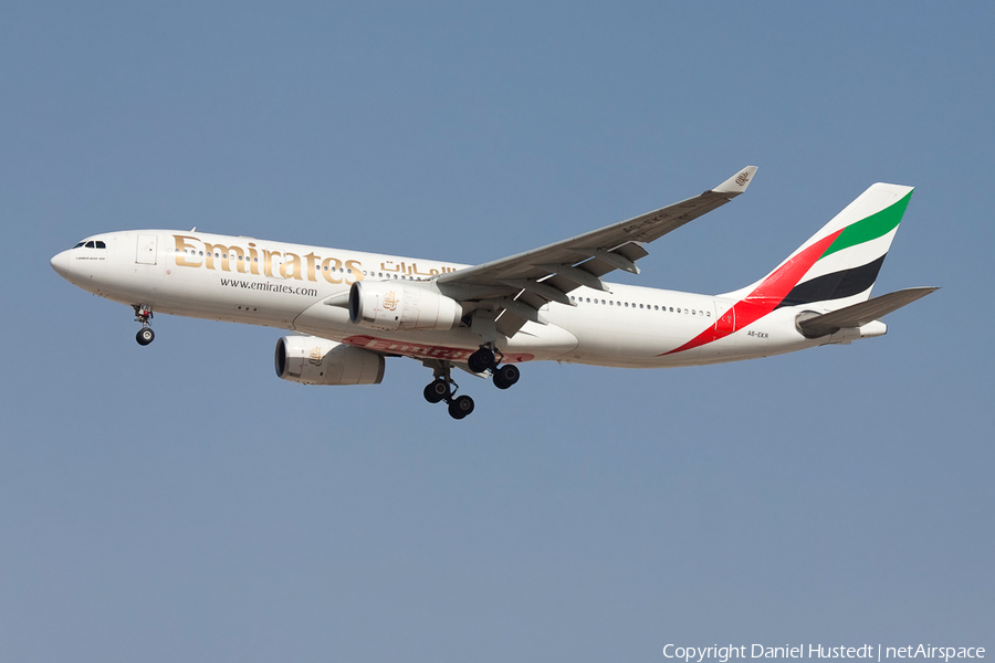 Emirates Airbus A330-243 (A6-EKR) | Photo 529283