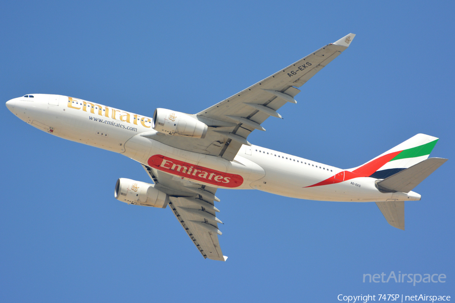 Emirates Airbus A330-243 (A6-EKS) | Photo 60309