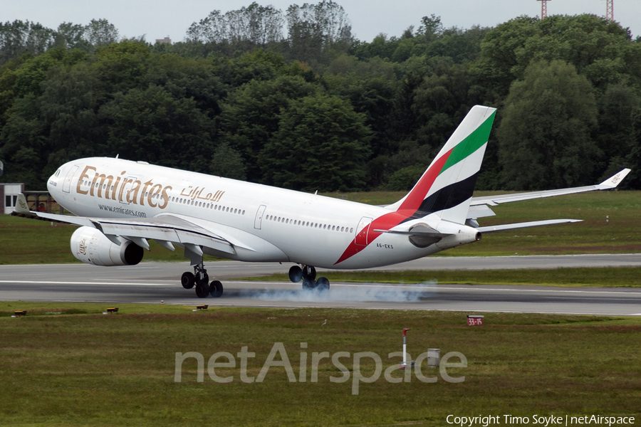 Emirates Airbus A330-243 (A6-EKS) | Photo 23166