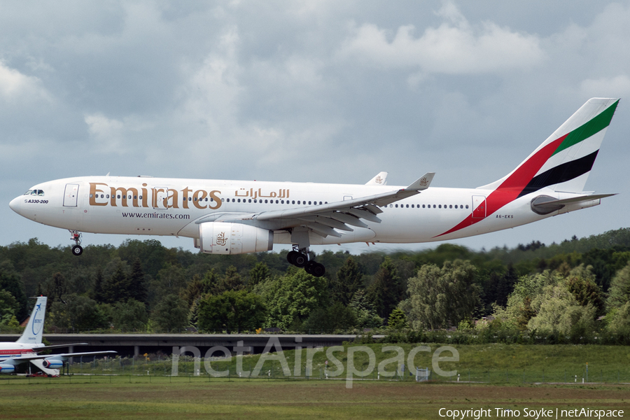 Emirates Airbus A330-243 (A6-EKS) | Photo 23227