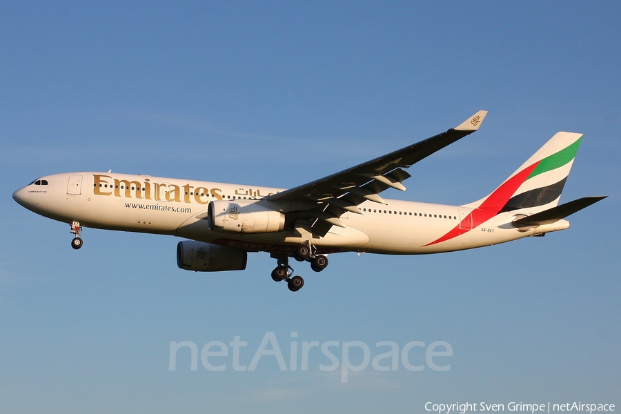 Emirates Airbus A330-243 (A6-EKT) | Photo 15767