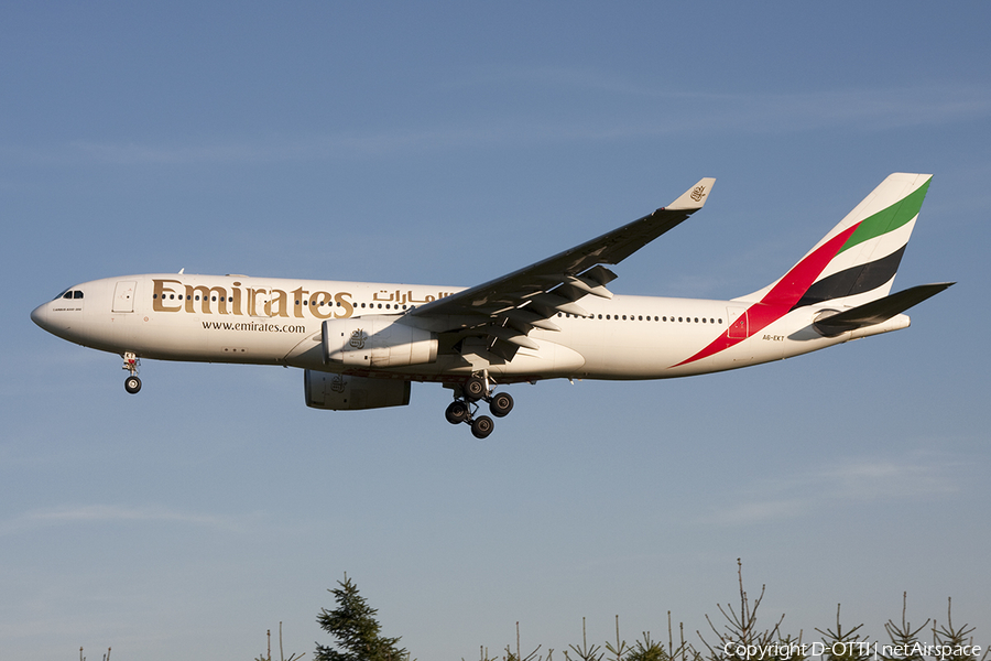 Emirates Airbus A330-243 (A6-EKT) | Photo 389327