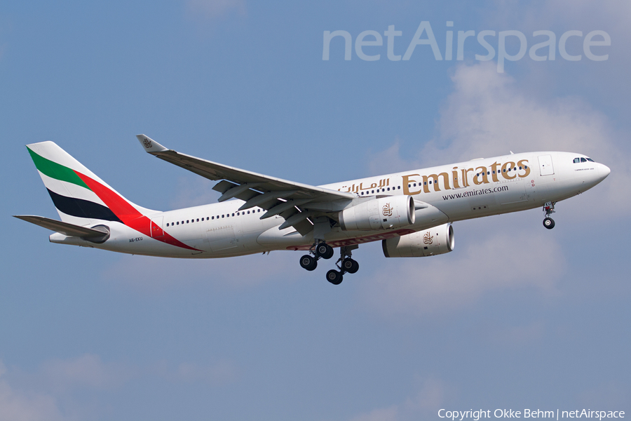 Emirates Airbus A330-243 (A6-EKU) | Photo 71714