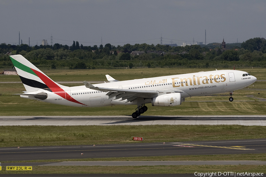 Emirates Airbus A330-243 (A6-EKV) | Photo 275779