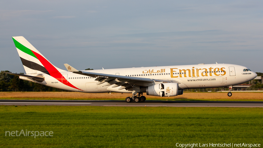 Emirates Airbus A330-243 (A6-EKV) | Photo 417798
