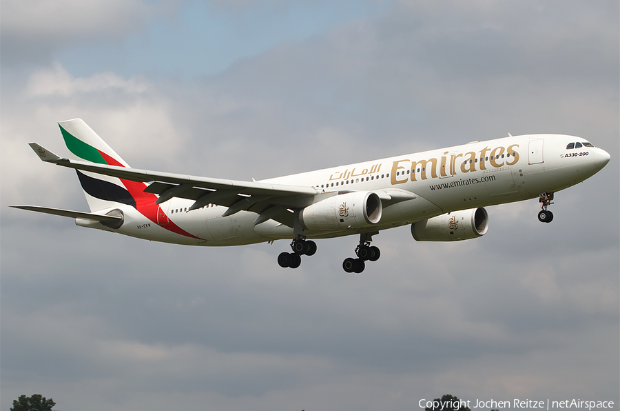 Emirates Airbus A330-243 (A6-EKW) | Photo 29273