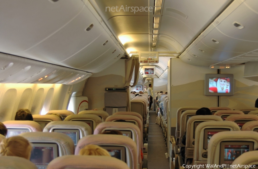 Emirates Boeing 777-21H (A6-EMD) | Photo 447591